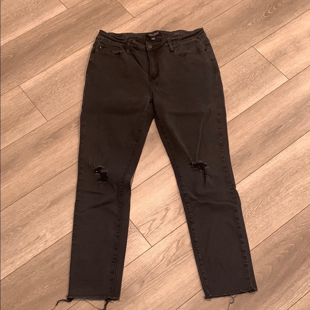 Judy Blue Black Skinny Jeans Distressed Design